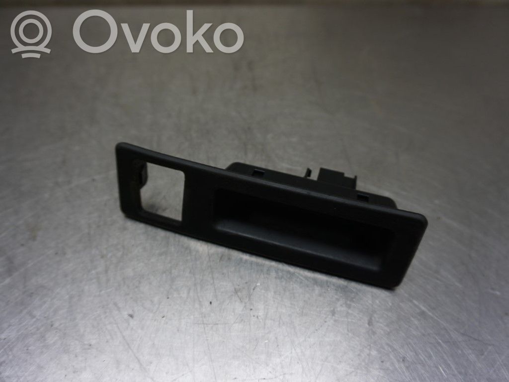 BMW 3 F30 F35 F31 Botón interruptor de maletero abierto 
