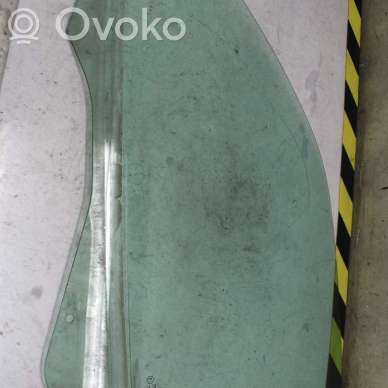 Citroen Xsara Picasso Front door window glass four-door 