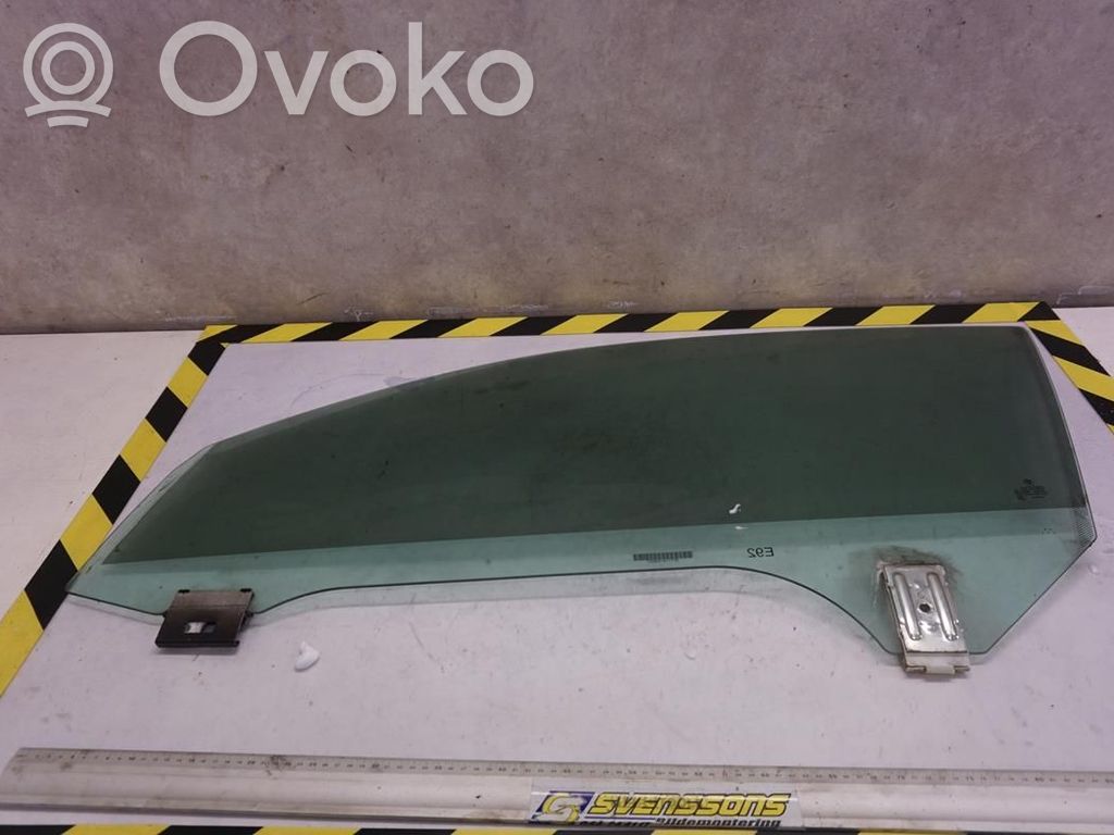 BMW 3 E92 E93 Front door window glass four-door 