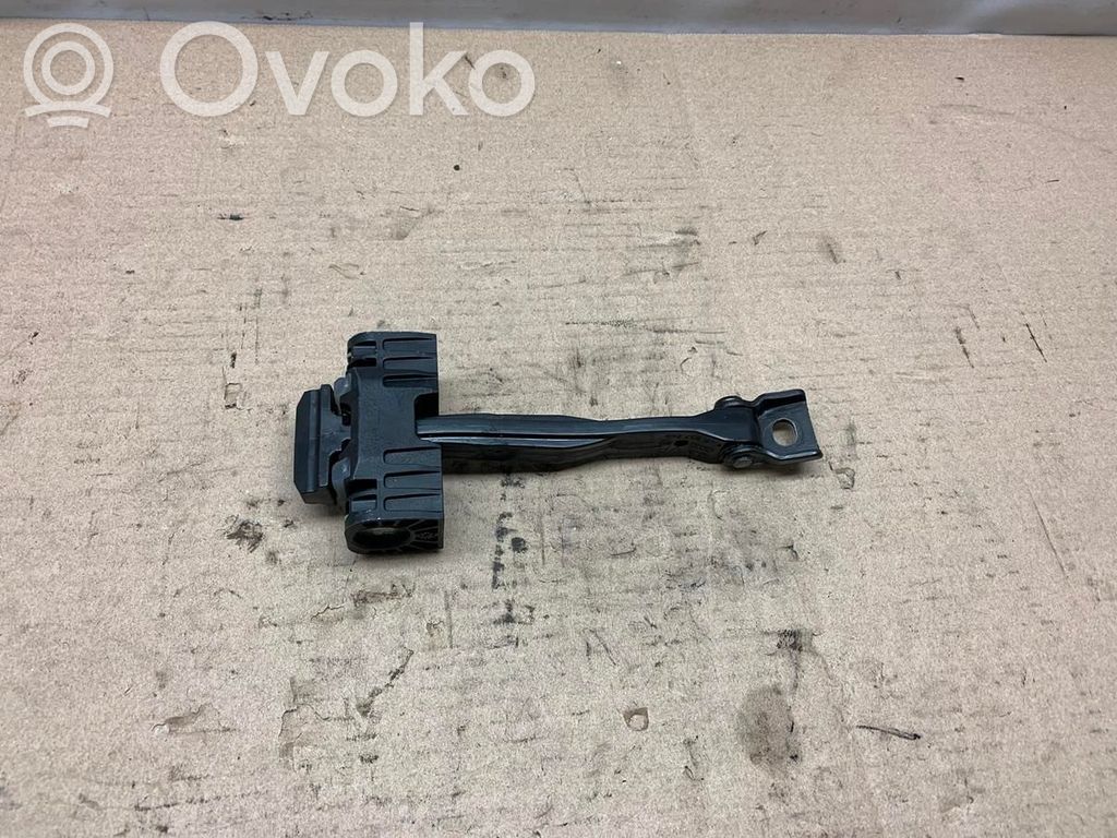 Audi A5 Ogranicznik drzwi przednich 