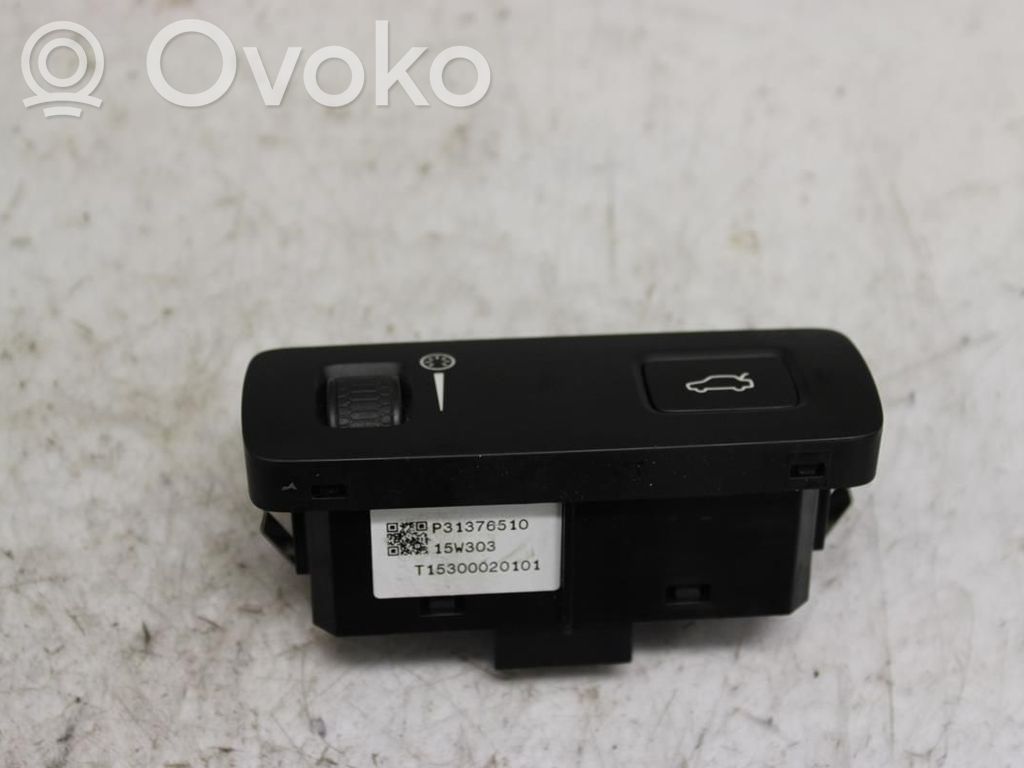 Tailgate/boot open switch button   31376510,N052479