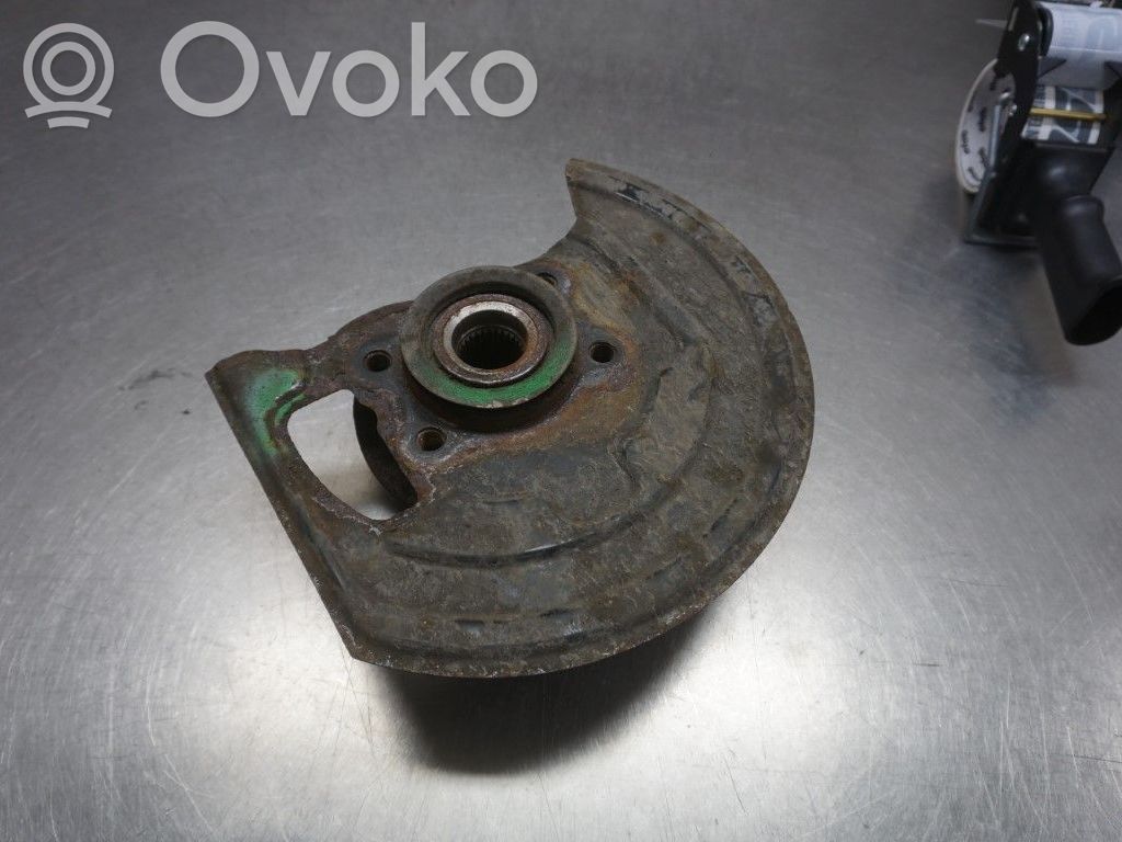 Nissan Qashqai Front wheel hub spindle knuckle 