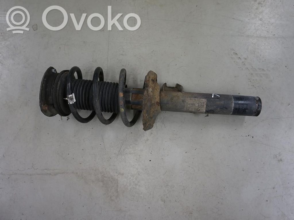 Volkswagen PASSAT B8 Ansamblu amortizor cu arc față 