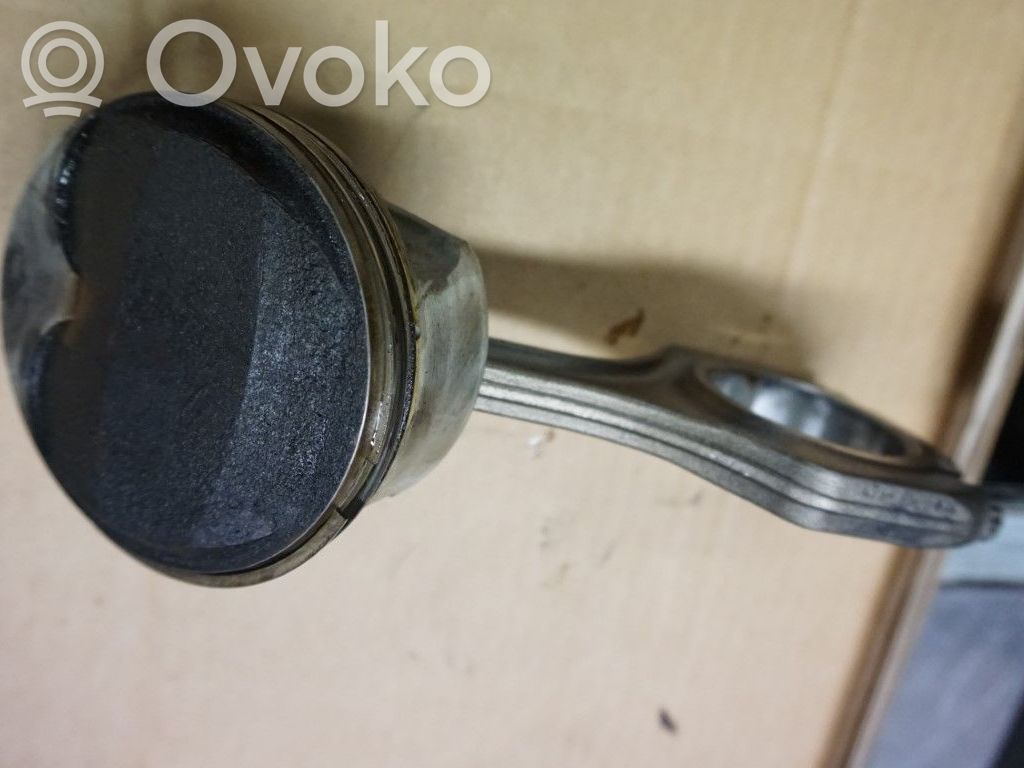 BMW 3 E92 E93 Piston 