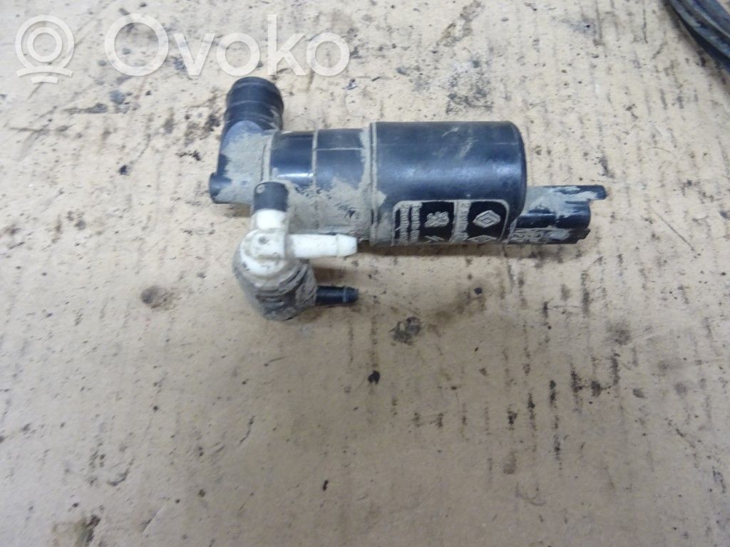 Citroen Xsara Picasso Windscreen/windshield washer pump 