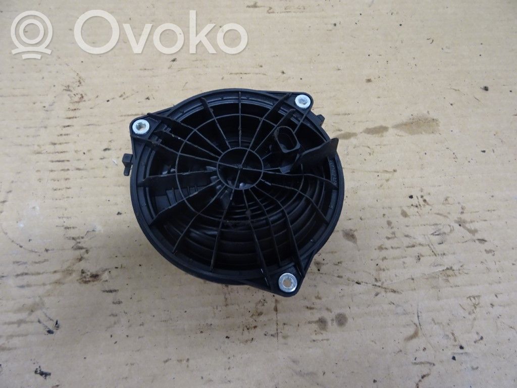 Volkswagen Golf VI Tailgate/trunk/boot exterior handle 