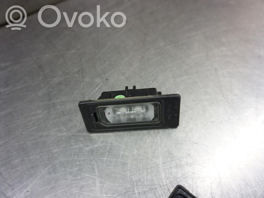 Audi A1 Lampa oświetlenia tylnej tablicy rejestracyjnej 
