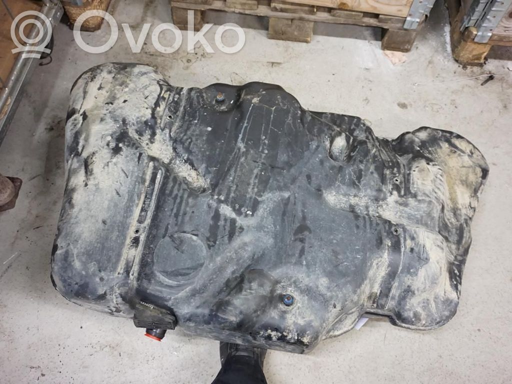Volvo V70 Polttoainesäiliö 