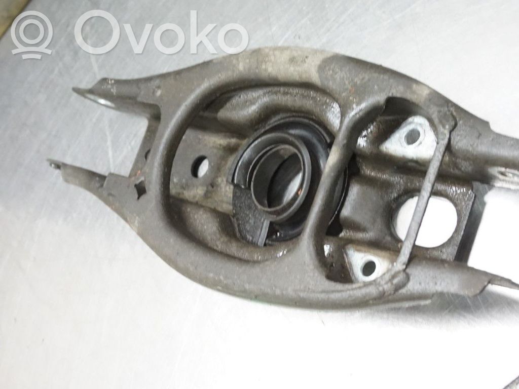 Brazo de suspensión trasero   33326772899,167608
