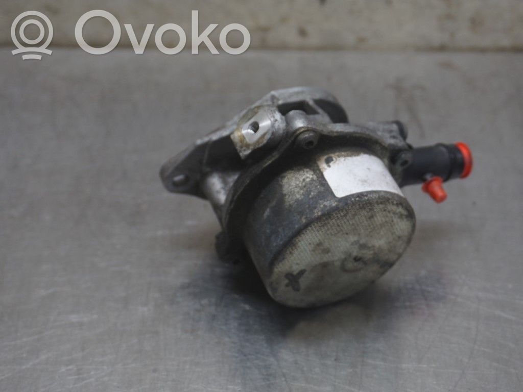 Renault Megane III Pompă vacuum 