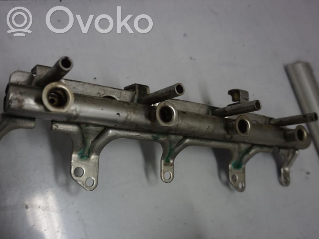Audi A4 S4 B8 8K Polttoainepääputki 