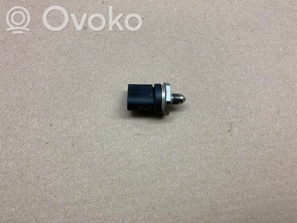 Audi A6 S6 C6 4F Polttoaineen paineensäädin 