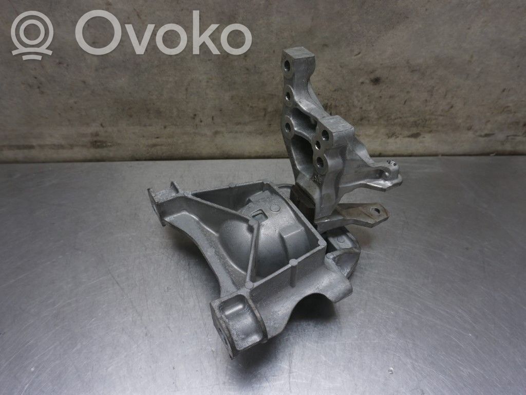 Peugeot Expert Engine mounting bracket 
