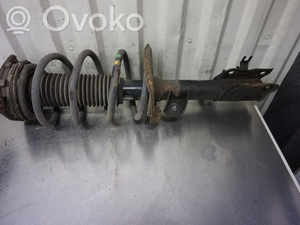 Nissan Qashqai Ansamblu amortizor cu arc față 