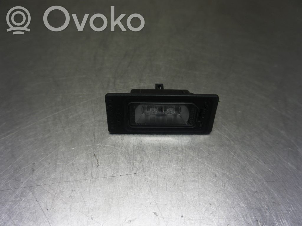Audi A3 S3 8V Lampa oświetlenia tylnej tablicy rejestracyjnej 
