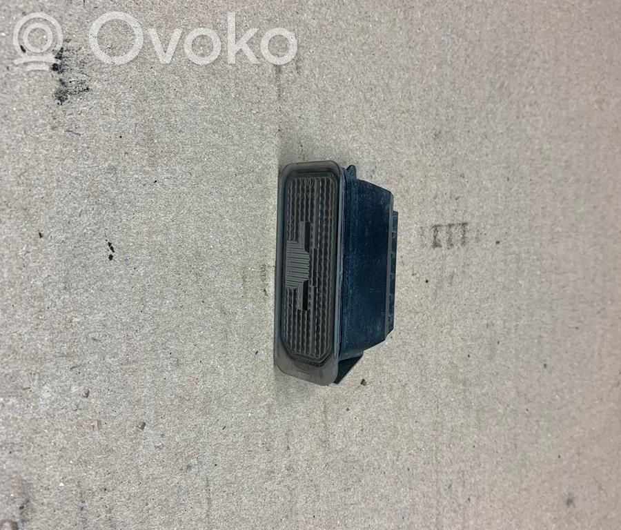 Ford Ka Éclairage de plaque d'immatriculation 
