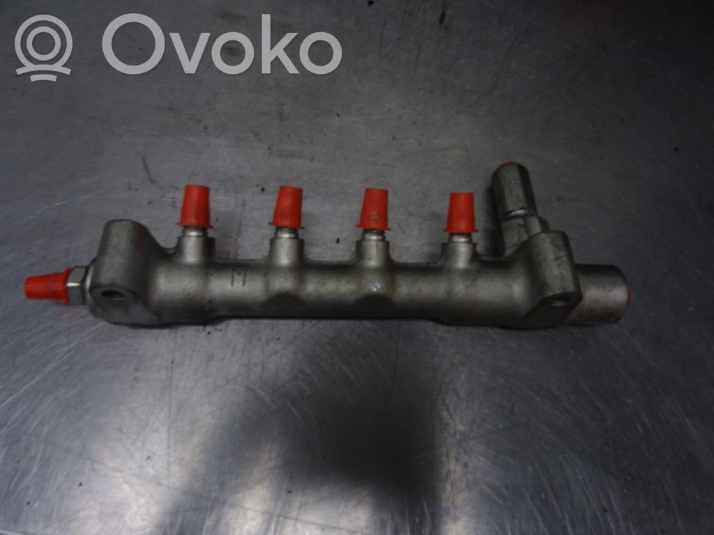 Opel Astra J Polttoainepääputki 
