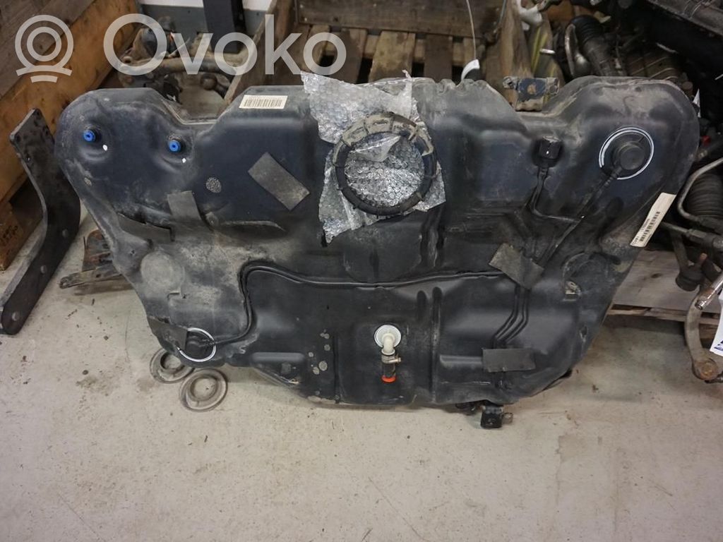 Volvo V70 Polttoainesäiliö 