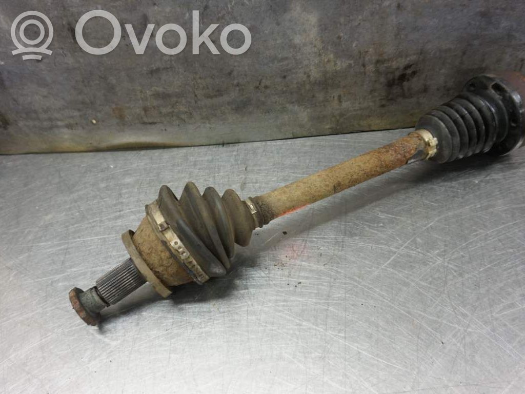Volkswagen Polo IV 9N3 Передняя полуось 