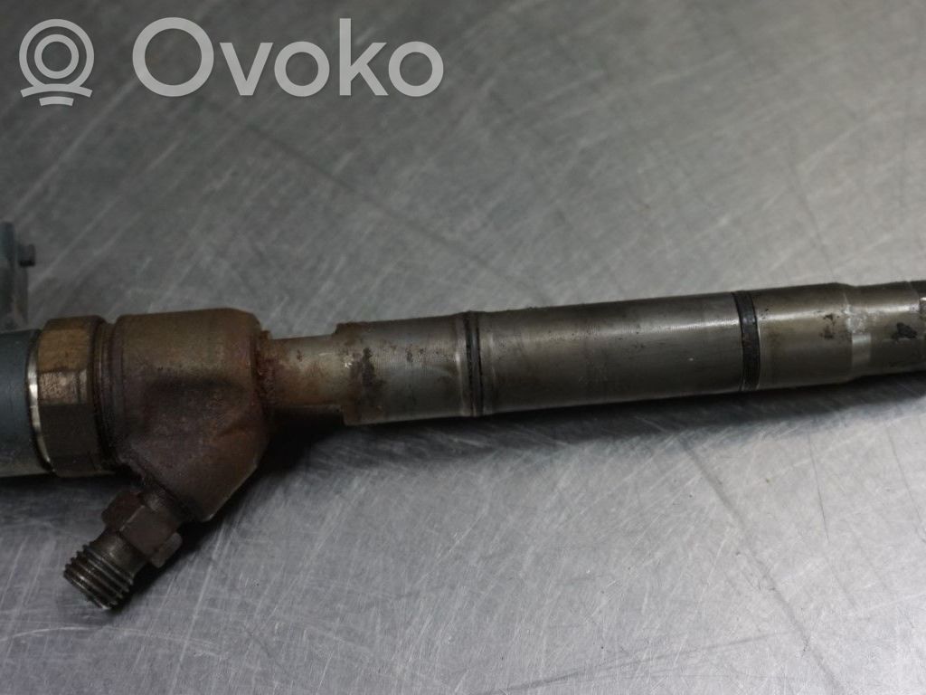 Fuel injector   338002A400,172939