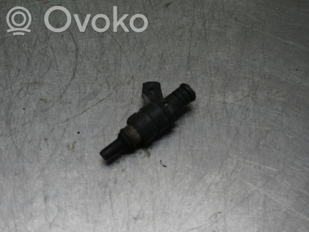 Inyector de combustible   13537546244,173136,1427240
