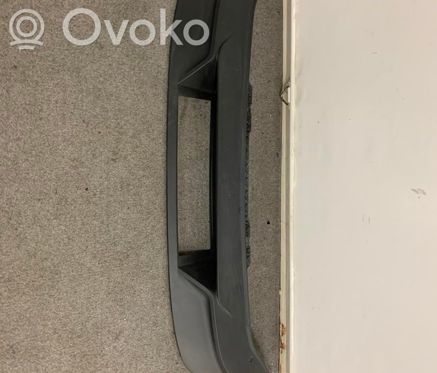 Seat Leon IV Moldura inferior del parachoques trasero 