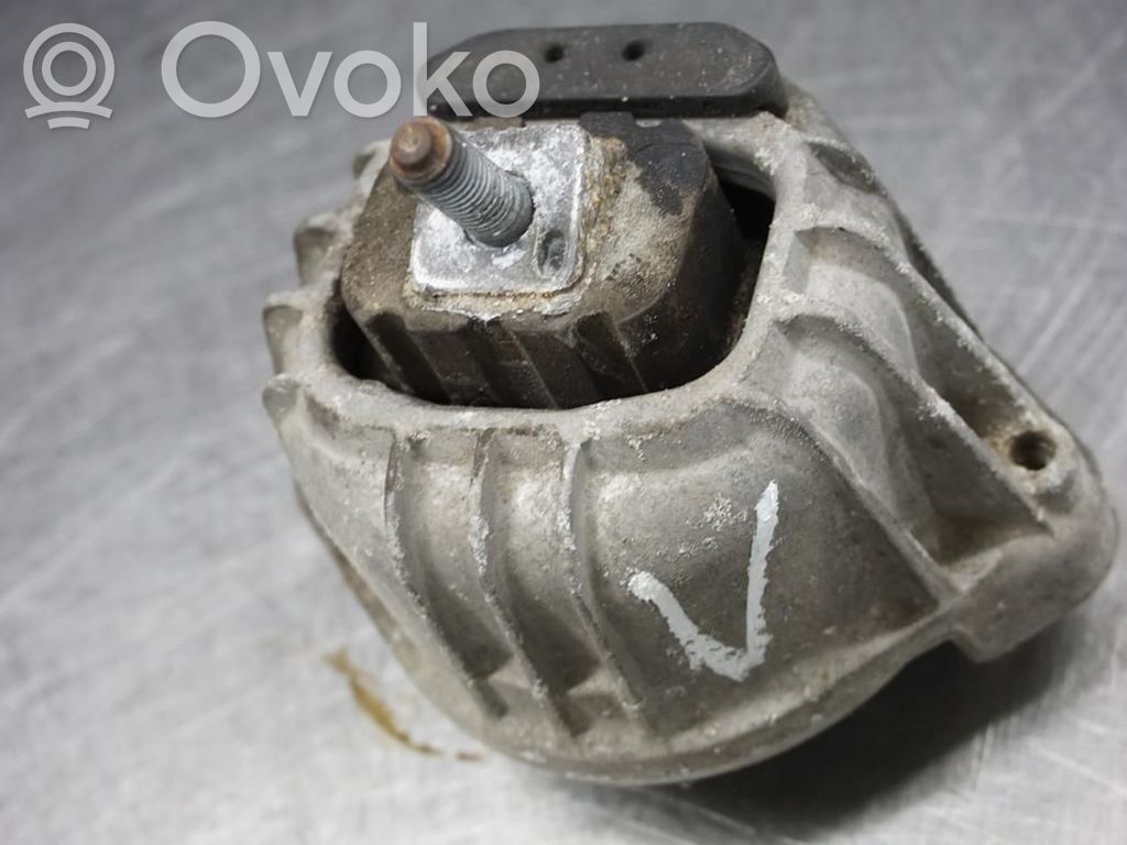 Engine mount bracket   22116768799,174293