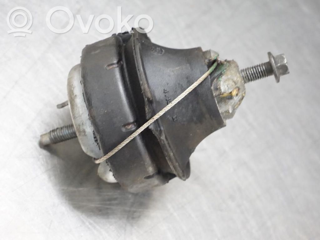 Engine mount bracket   30778951,174307,9485551