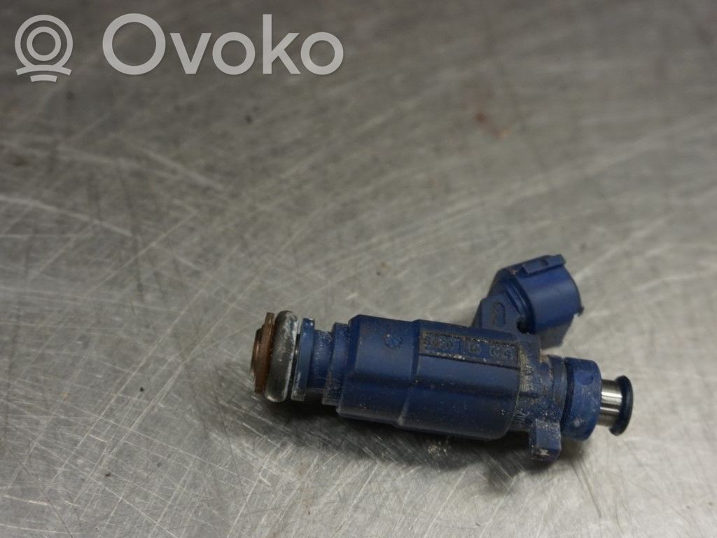 Inyector de combustible   353102B000,173108
