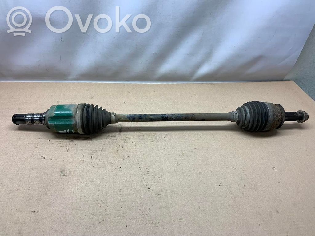 Subaru Legacy Półoś przednia 