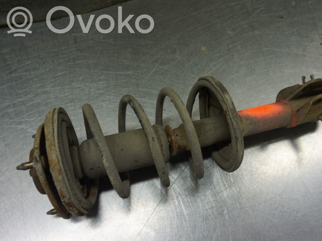 Mitsubishi Colt Amortiguador delantero con muelle espiral 