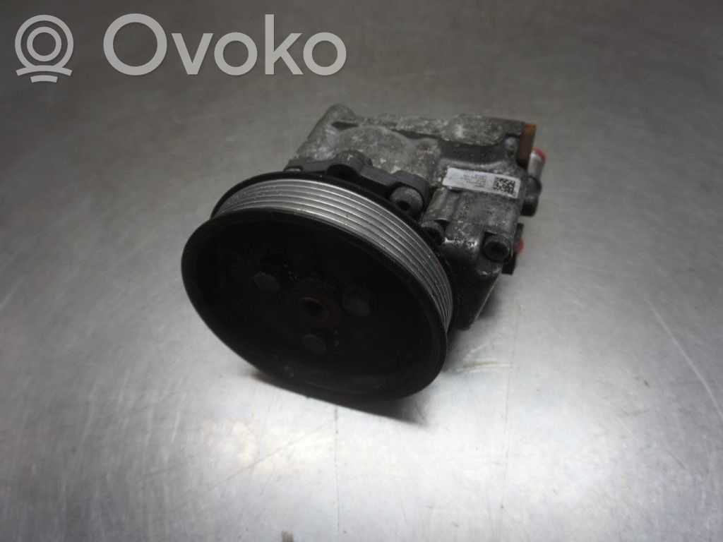 Ohjaustehostimen pumppu   32416780848,243647