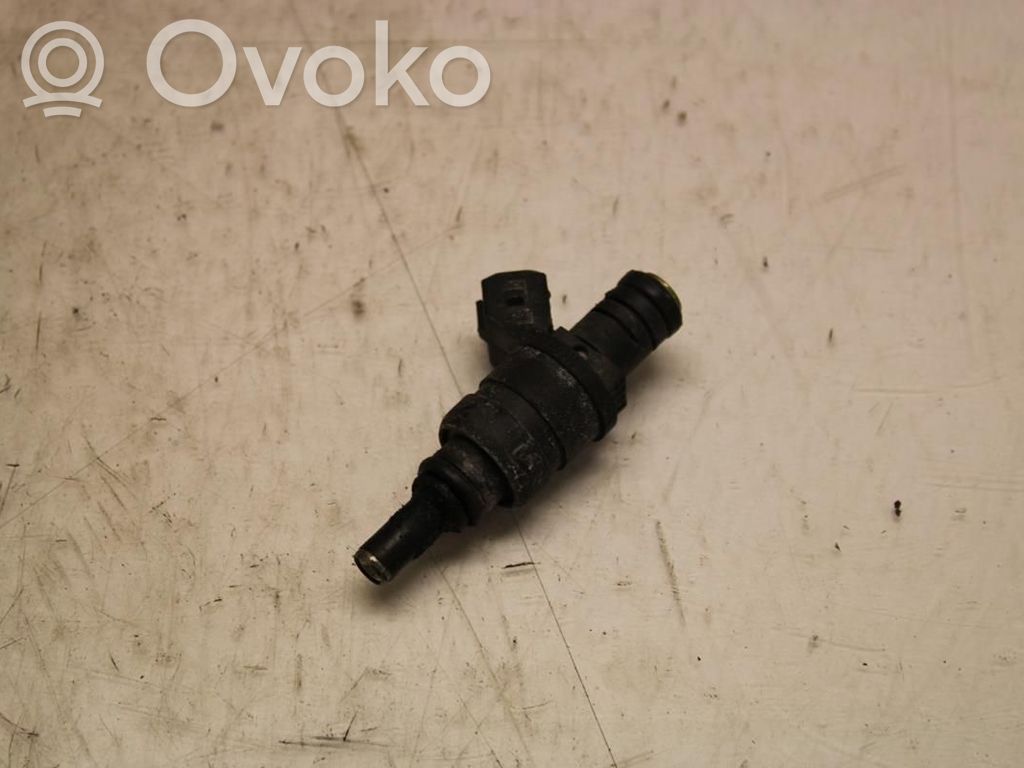 Inyector de combustible   13537546244,173136,1427240