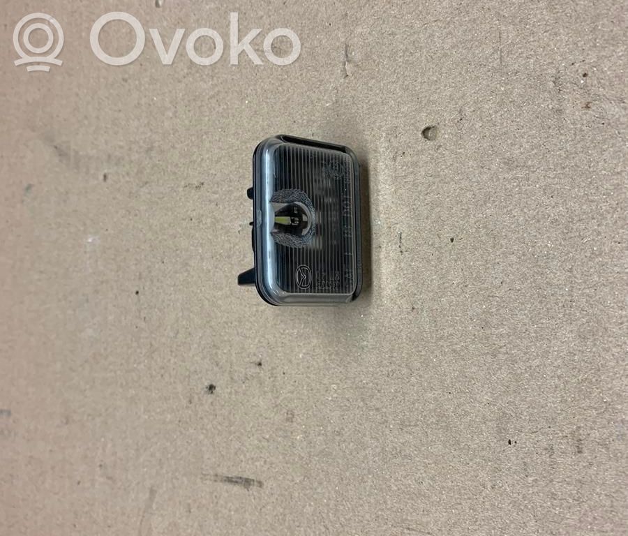 Mazda CX-30 Éclairage de plaque d'immatriculation 