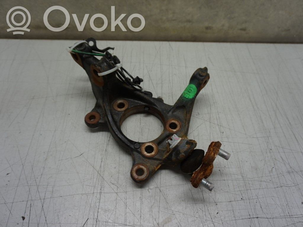 Toyota Yaris XP210 Achsschenkel vorne 