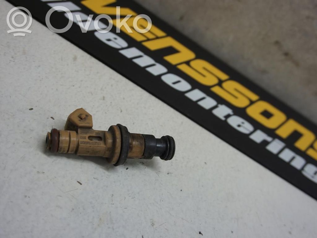 Volvo S70  V70  V70 XC Injector combustibil 