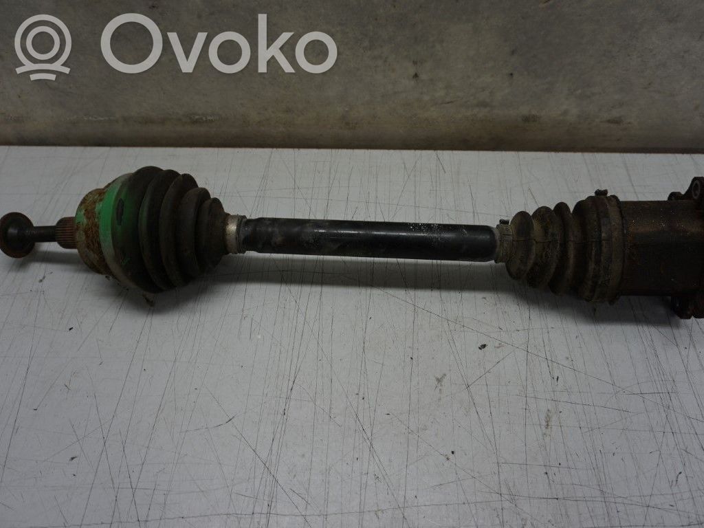 Etuvetoakseli   4E0407272P,N013834