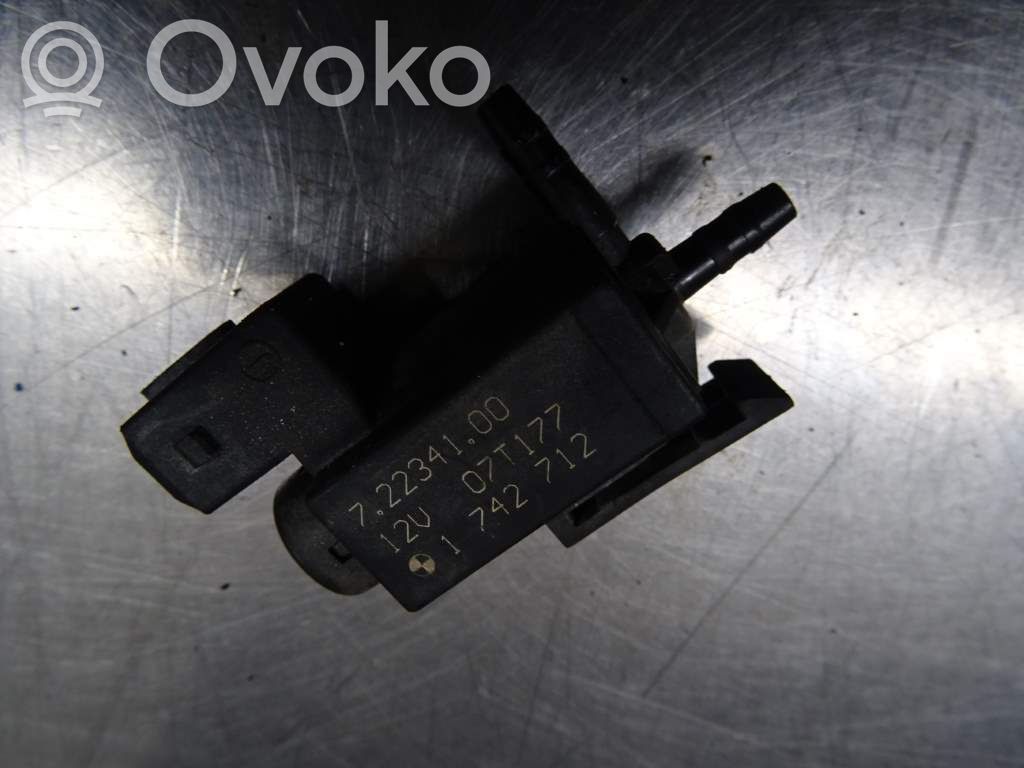 Vacuum valve   11741742712,N008190,1742712