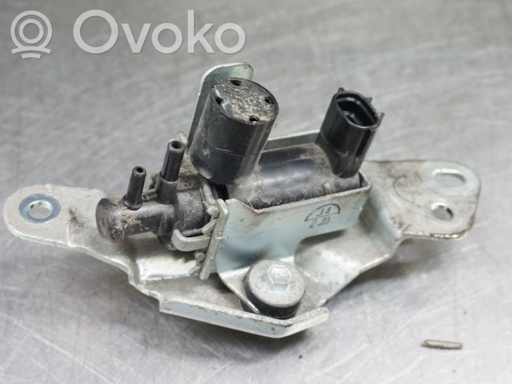 Toyota Auris 150 Válvula de vacío 