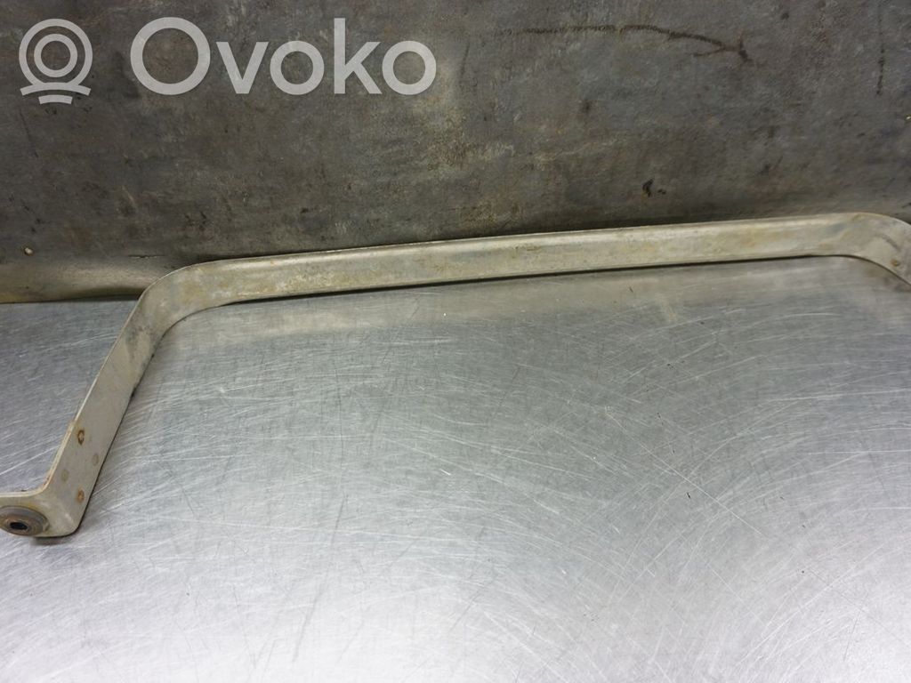 BMW 5 E60 E61 Polttoainesäiliön kannake 