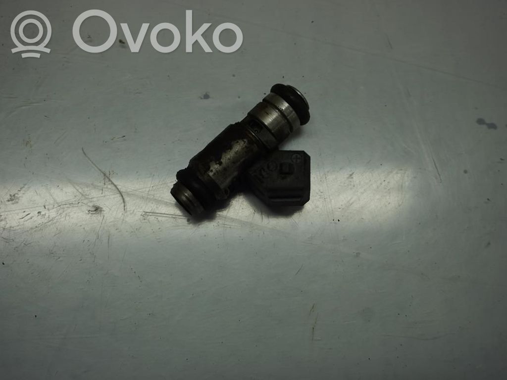 Ford Fiesta Inyector de combustible 