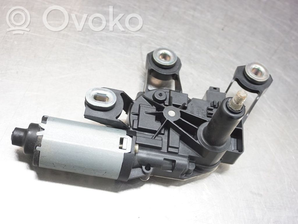 Ford Fiesta Silniczek wycieraczki szyby tylnej 