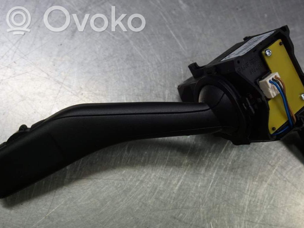 Volkswagen Golf VI Manetka / Przełącznik wycieraczek 