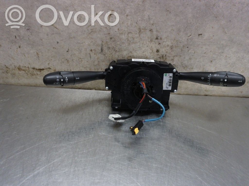 Peugeot 207 Leva/interruttore dell’indicatore di direzione e tergicristallo 