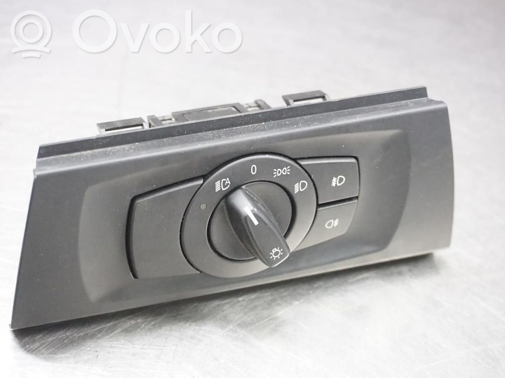 Light switch   33600201,182280