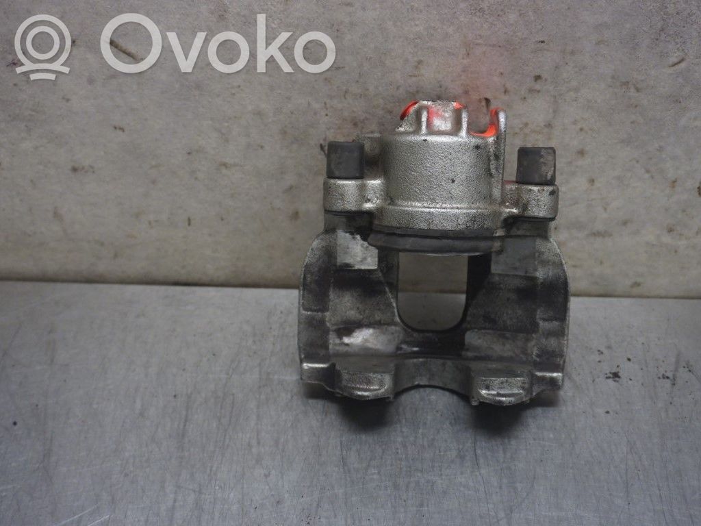 Volvo V70 Etujarrusatula 