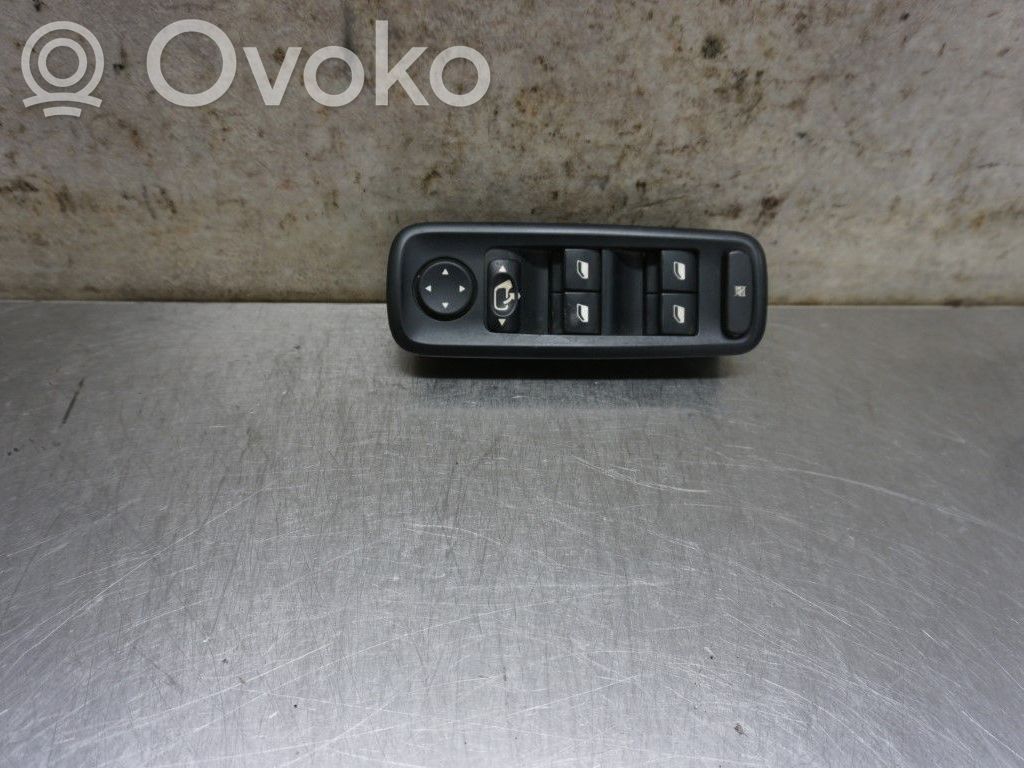 Peugeot 807 Electric window control switch 
