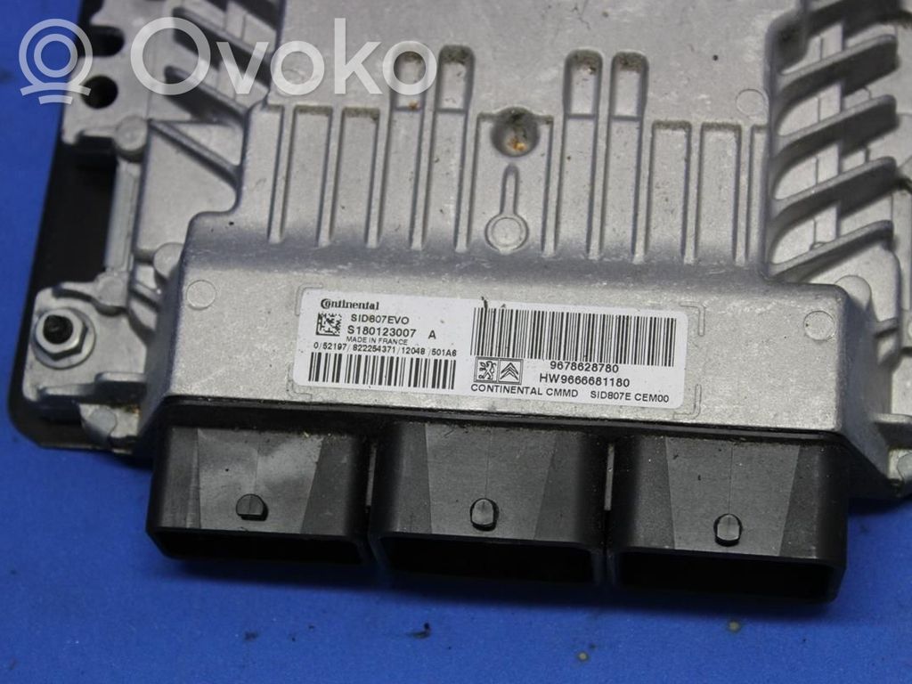 Peugeot 3008 I Unité de commande / module d'injection 