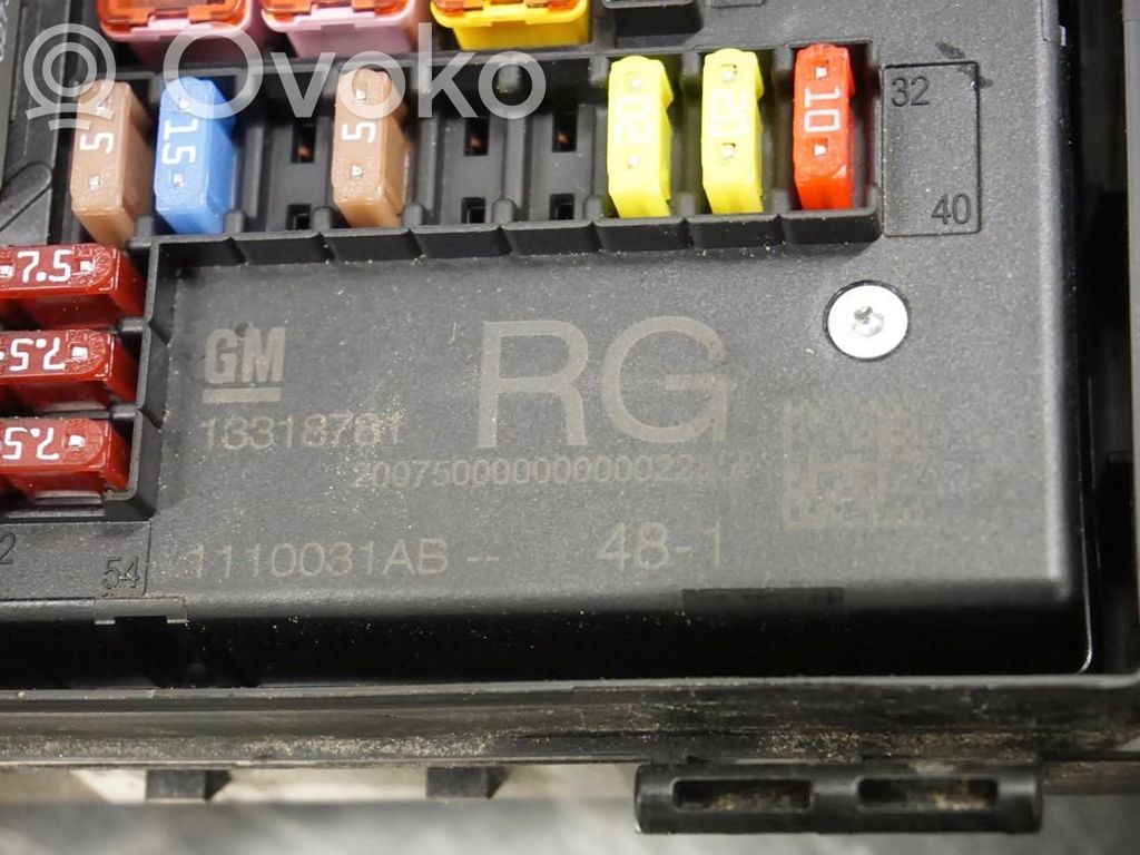 Opel Astra J Sulakemoduuli 