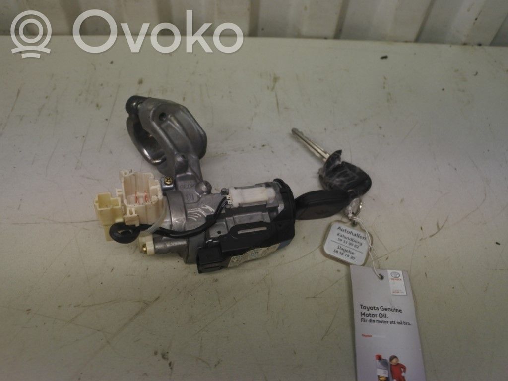Toyota Corolla Verso E121 Contact aprindere 